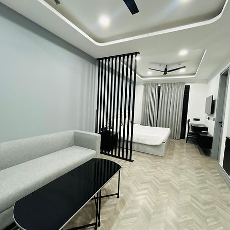 Bedchambers Serviced Apartment, Golf Course, Гургаон Экстерьер фото