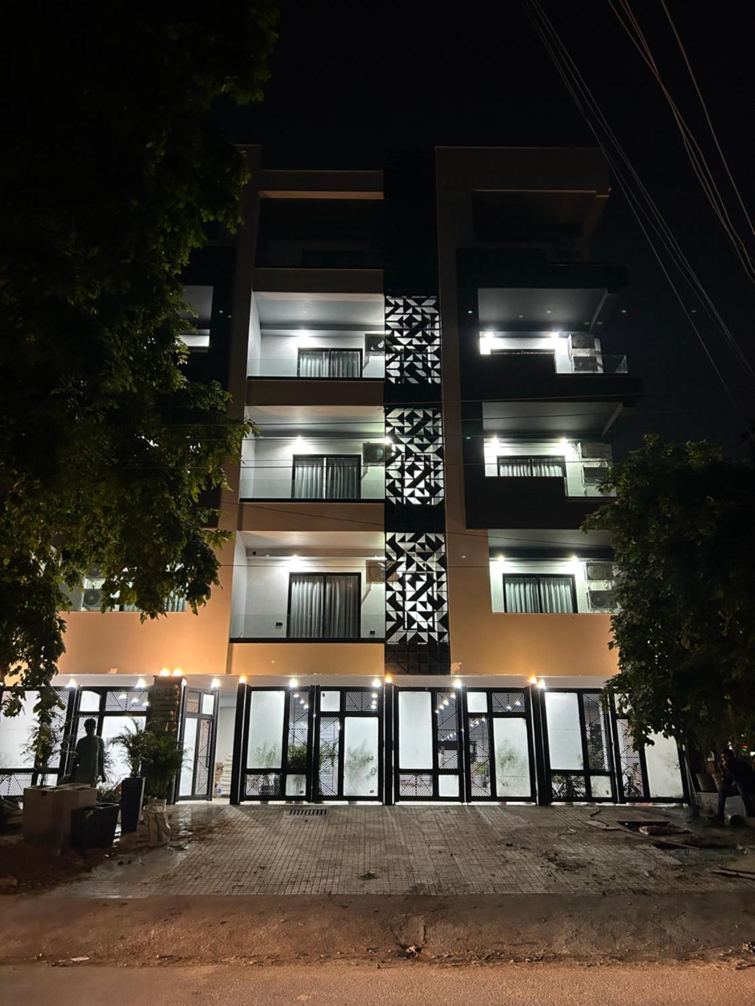 Bedchambers Serviced Apartment, Golf Course, Гургаон Экстерьер фото